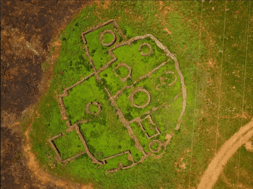 Ko je i kada sagradio ruševine Bakoni u Južnoj Africi?