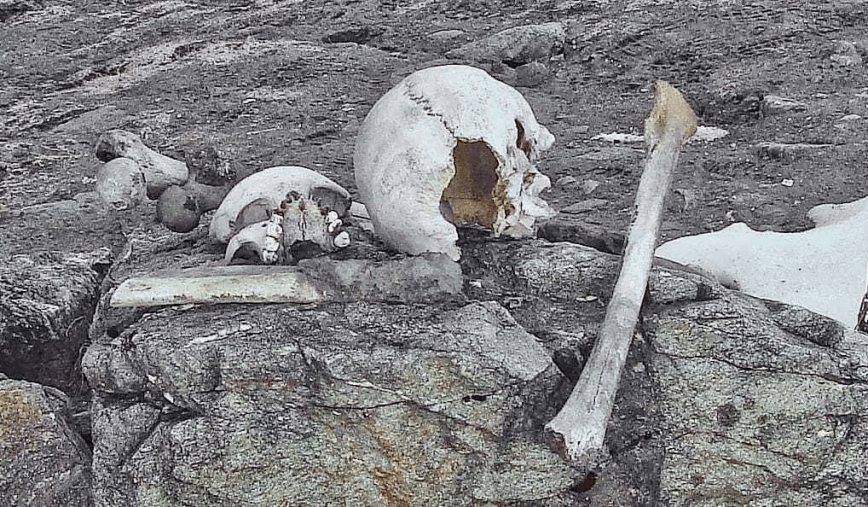 Nerazjašnjene misterije – Stotine skeleta na jezeru Roopkund na Himalajima