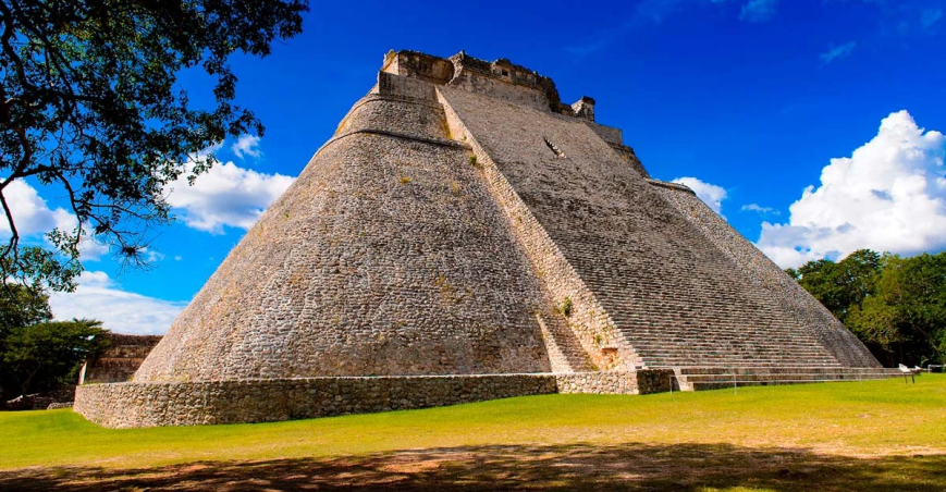 Piramida mađioničara – Veštica, patuljak i magična tortilja