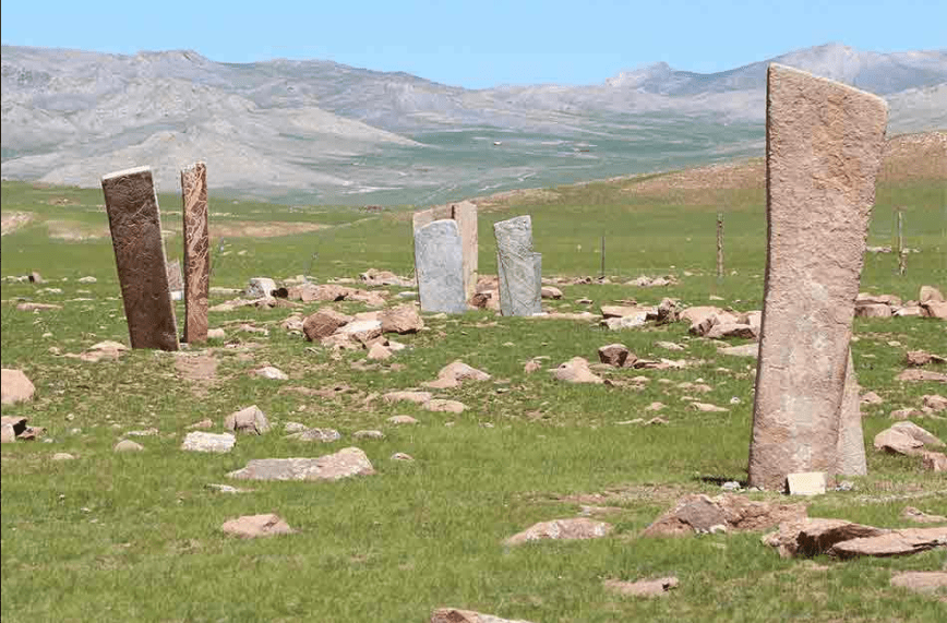 Mongolski jeleni kamenovi: Drevna lepota iz izgubljenog doba
