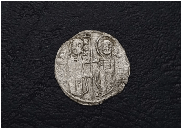 Arheolozi pronašli srebrni novčić sa likom Isusa Hrista i Srpskog kralja Stefana Uroša II Milutina
