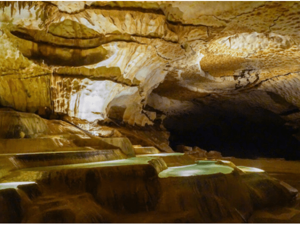 Kako su drevni ljudi pronašli put duboko u francusku pećinu?